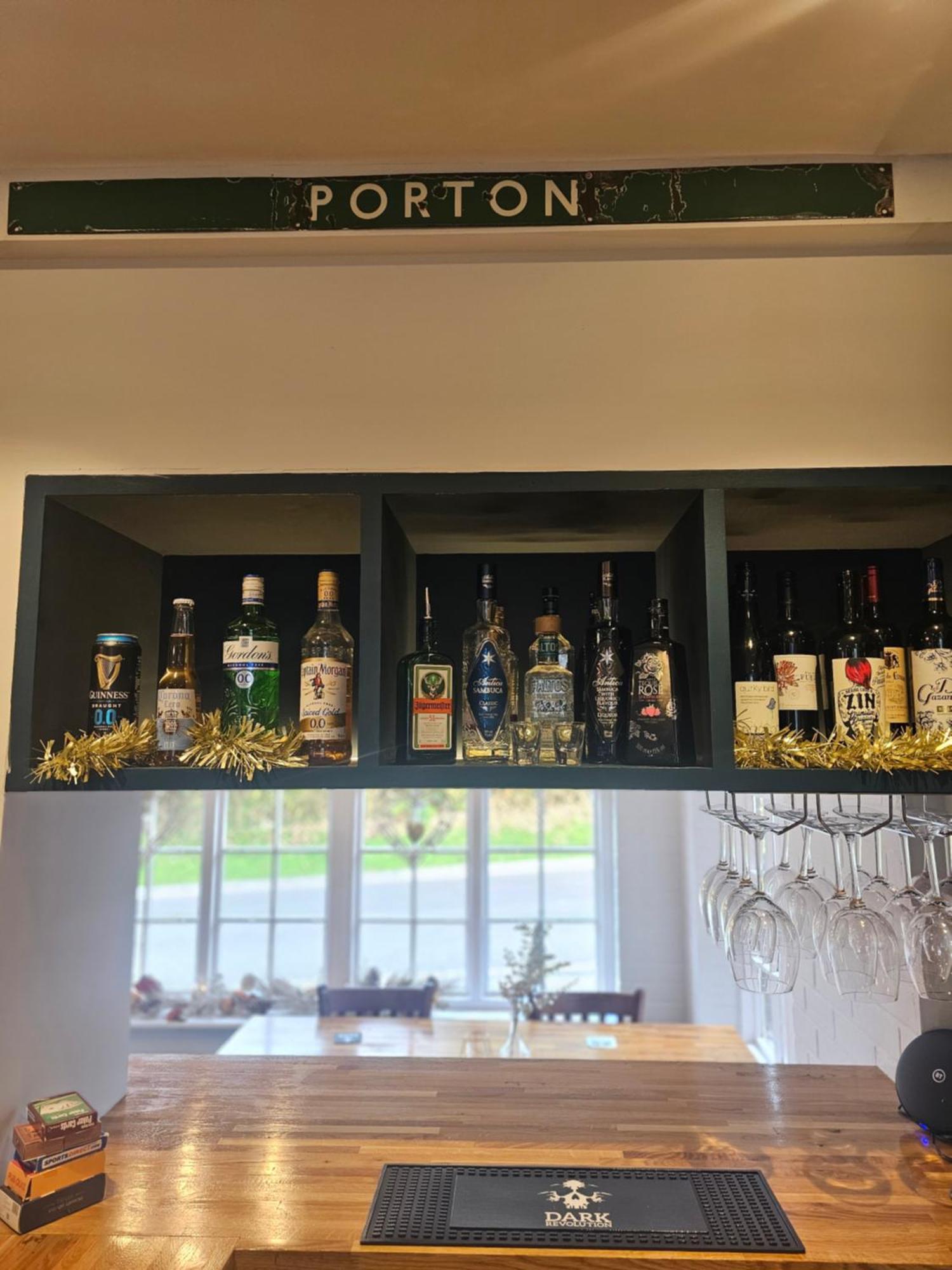 The Old Railway Hotel Porton Buitenkant foto